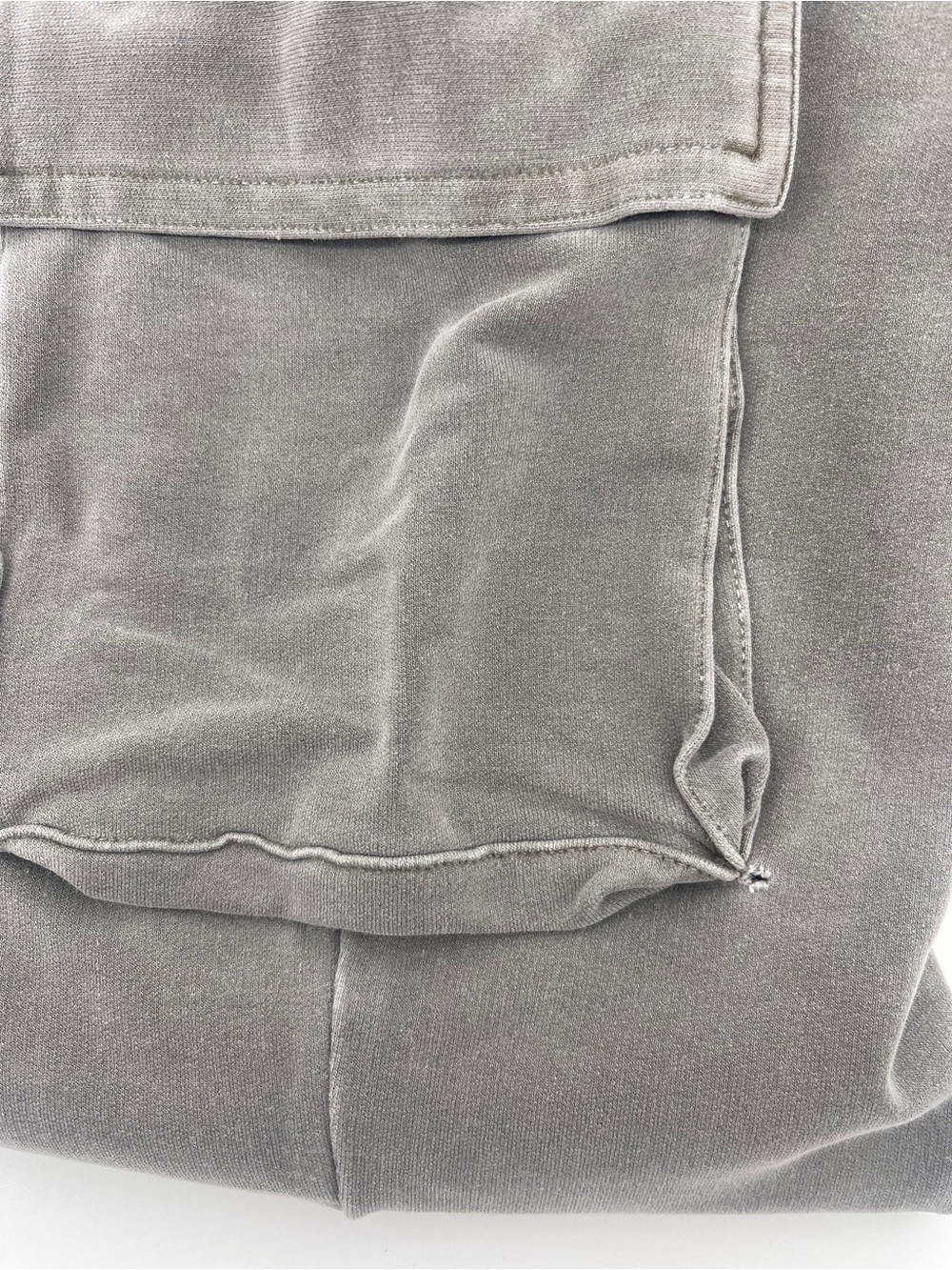 ALO Yoga Women's Cargo Joggers in  Gray - Picture 16 of 16